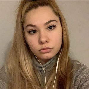 Meet your Posher, Isabel